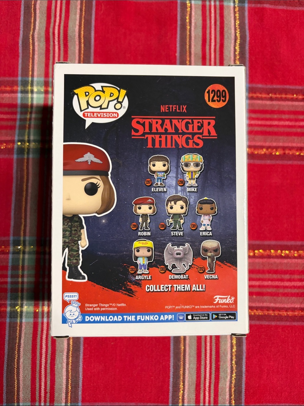 Funko Pop! Television Stranger Things Robin 1299 - Picture 3 of 5